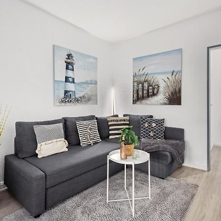 Greypearl - Ruhig Gelegen Mit Terrasse - Strandnaehe - Parkplatz - Wlan Busum Exterior photo